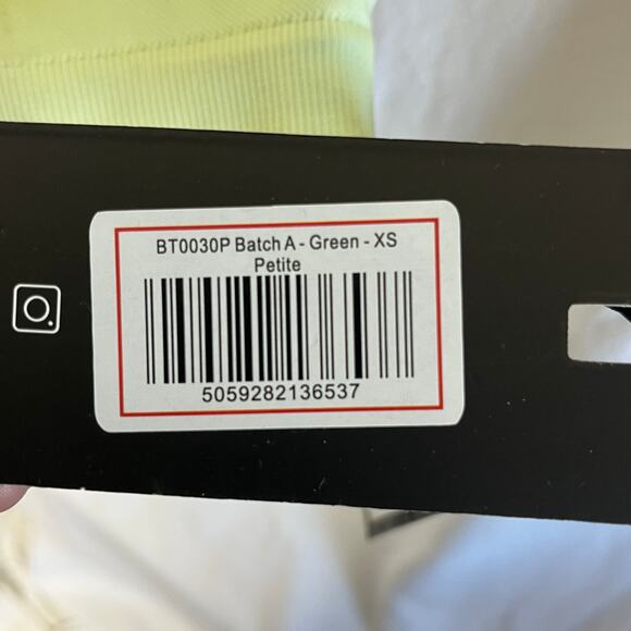 Bo and Tee High Rise Crop Neon Green Leggings NEW Logo on Leg Size XS Petite - Picture 8 of 11